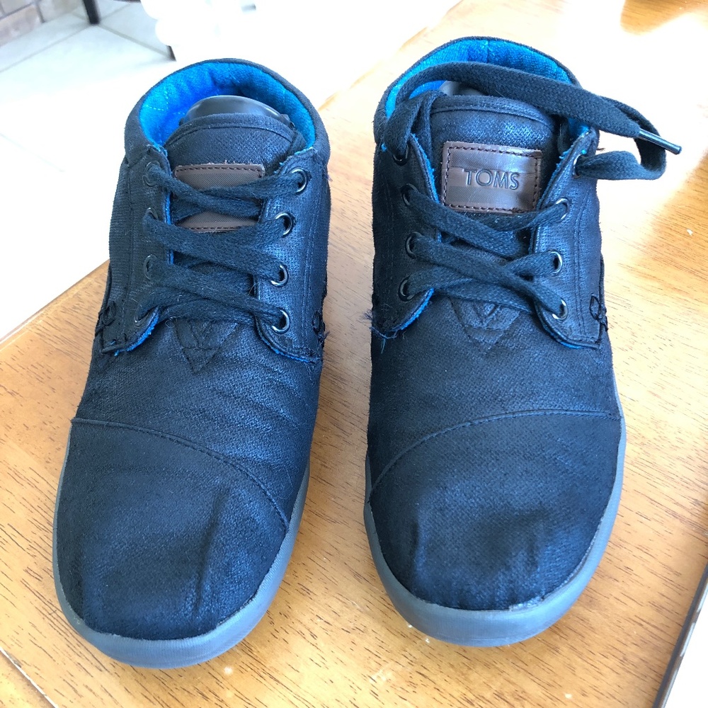 Toms Black Ankle Sneakers size W9